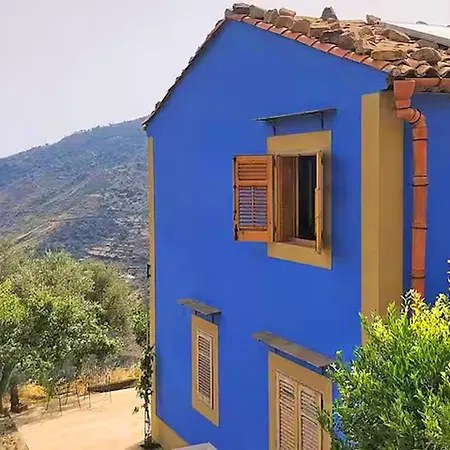 House In The Countryside With Aeolian View *