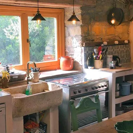 בית נופש House In The Countryside With Aeolian View