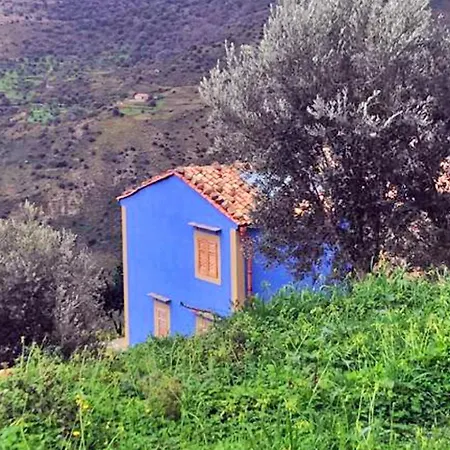 House In The Countryside With Aeolian View בית נופש