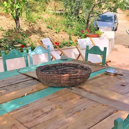 בית נופש House In The Countryside With Aeolian View